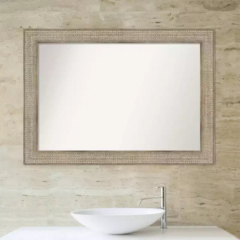 Specchio da parete per bagno Amanti Art con cornice in legno argentato a traliccio da 42" x 30" (non smussato): Design rettangolare moderno, include hardware per il montaggio