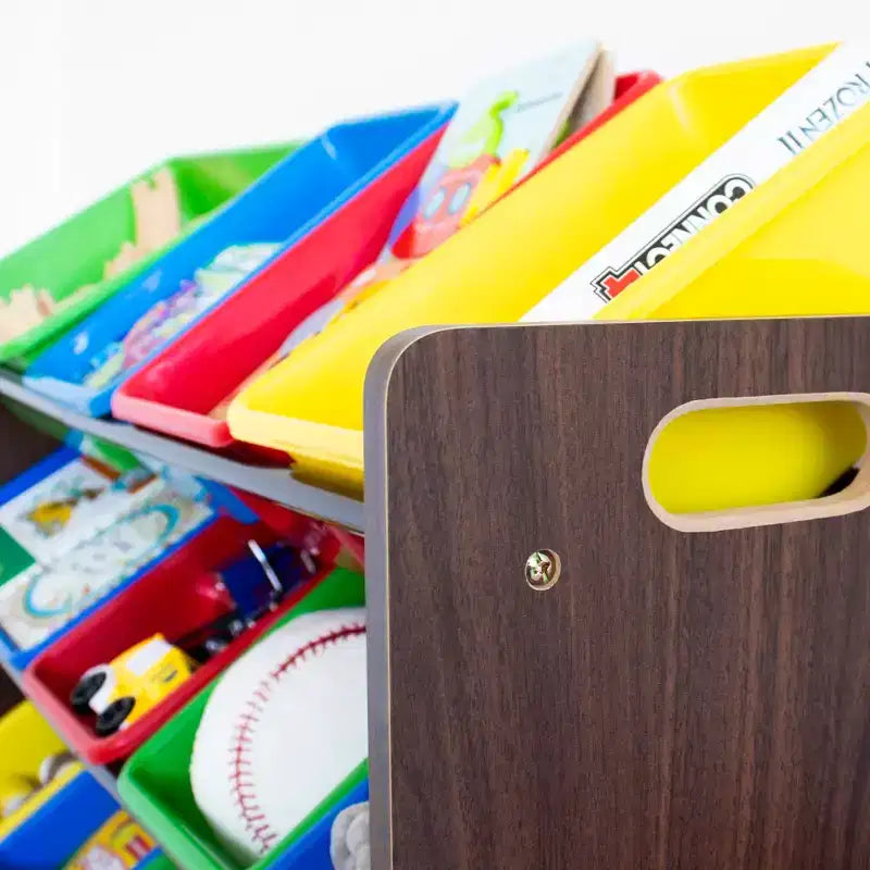Scopri il Maxi Contenitore per Giocattoli per Bambini in Legno Scuro - Humble Crew: Ripiani in MDF, Antiribaltamento, 17 Pezzi