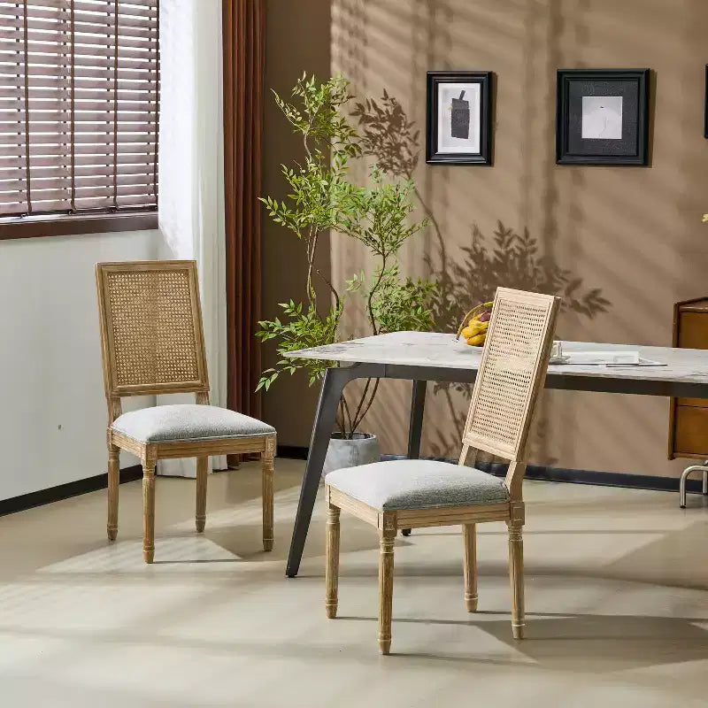 Christopher Knight Home Brownell Sedie da pranzo in legno e vimini imbottite in tessuto in stile country francese (set di 2)