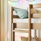 Letto a castello triplo e doppio Whisen in legno di gomma, smontabile, con due scale integrate e sponde di sicurezza