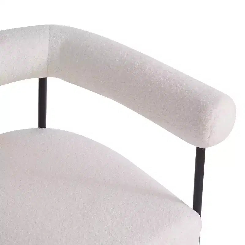 Christopher Knight Home Oliver, poltrona di design moderna curva con rivestimento in bouclé e struttura in metallo, bianca
