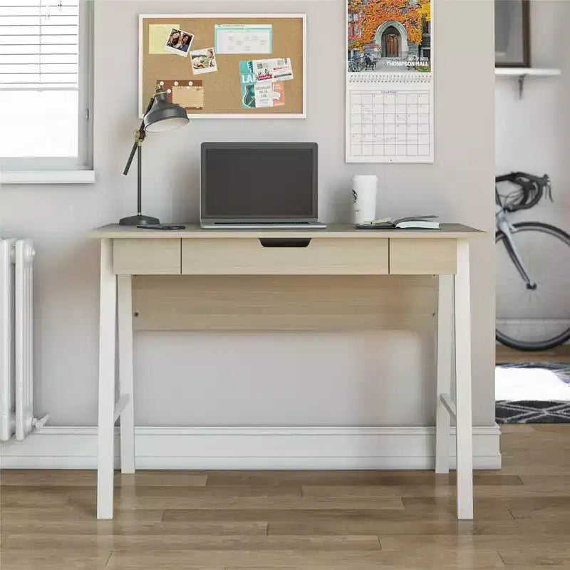 Scrivania per Computer A-Frame Oxford di Ameriwood Home con Cassetto