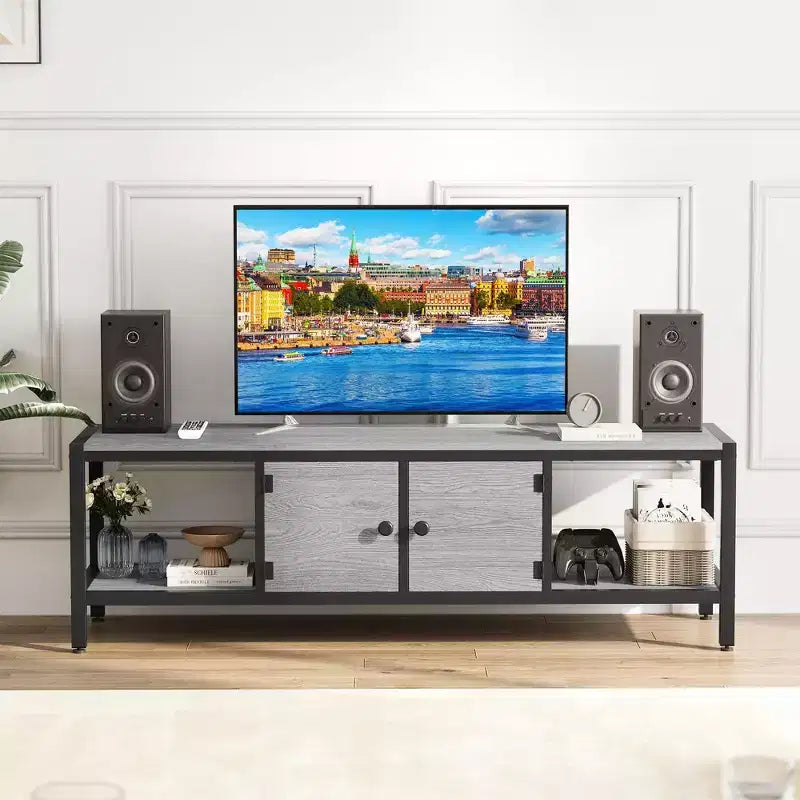 Mobile TV rustico Whizmax 65 per TV fino a 75 pollici, Centro di intrattenimento con contenitore, 2 ante e gambe regolabili, Ripiani aperti per soggiorno