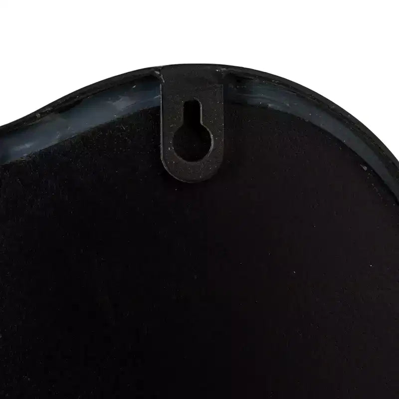 Specchio da parete Storied Home con cornice in metallo dorato, ad arco smerlato ondulato