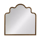Specchio da parete Storied Home con cornice in metallo dorato, ad arco smerlato ondulato