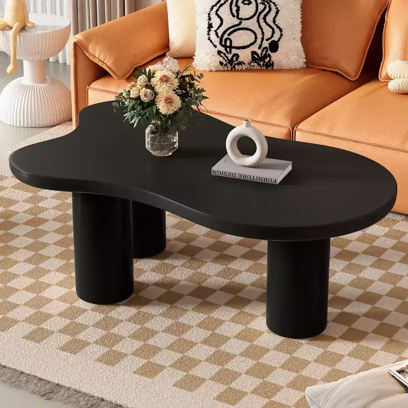 Tavolino da salotto CLIHOME Cloud in stile crema, irregolare, con 3 gambe robuste, elegante tavolino con bordo arrotondato