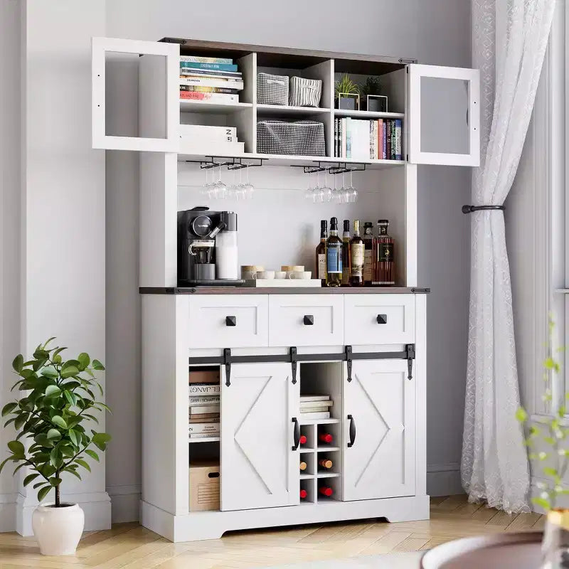 Mobile buffet/credenza da fattoria, alto 183 cm, con 2 ante scorrevoli a fienile, 3 cassetti, portabottiglie e calici, armadietto dispensa per sala da pranzo