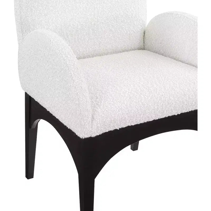 Meridian Furniture, Sedia da pranzo Waldorf in tessuto Bouclé