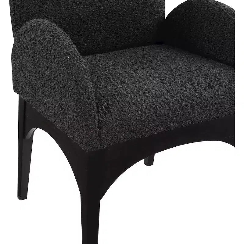 Meridian Furniture, Sedia da pranzo Waldorf in tessuto Bouclé