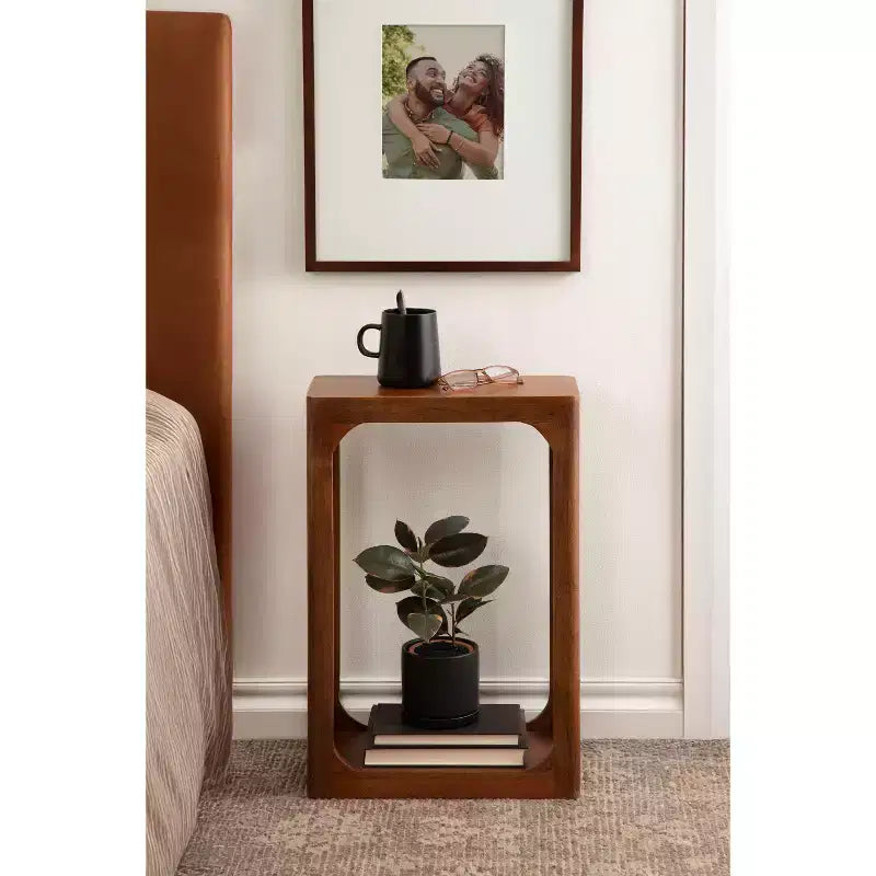 Tavolino sottile in legno Dahl Kate e Laurel