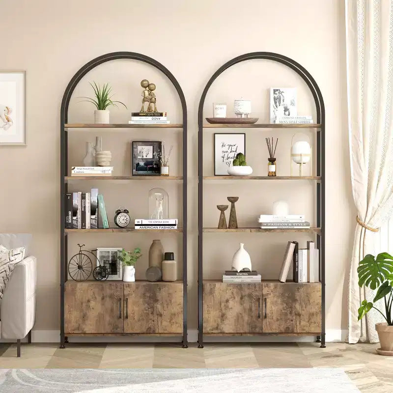 Libreria ad arco a 4 livelli con ante e vano portaoggetti, libreria industriale alta 181 cm con struttura in metallo, libreria curva aperta, espositore