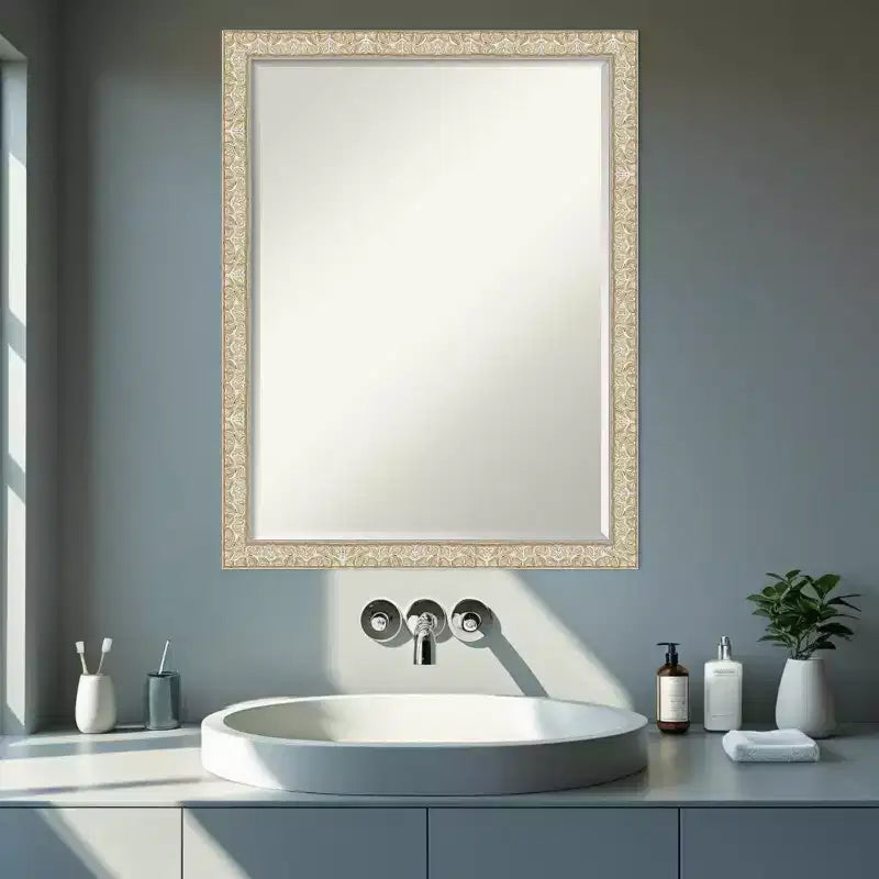 Specchio da parete per bagno Amanti Art Lila, con cornice in legno smussata da mezzo pollice