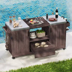 Isola da cucina per esterni Okak con ripiano e struttura in acciaio, carrello per barbecue in legno massello per griglie Big Green Egg, armadietto, tavolo da pranzo