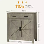 Una credenza da cucina in stile rustico moderno con due cassetti e due ante per riporre gli oggetti; può anche fungere da mobile bar indipendente.