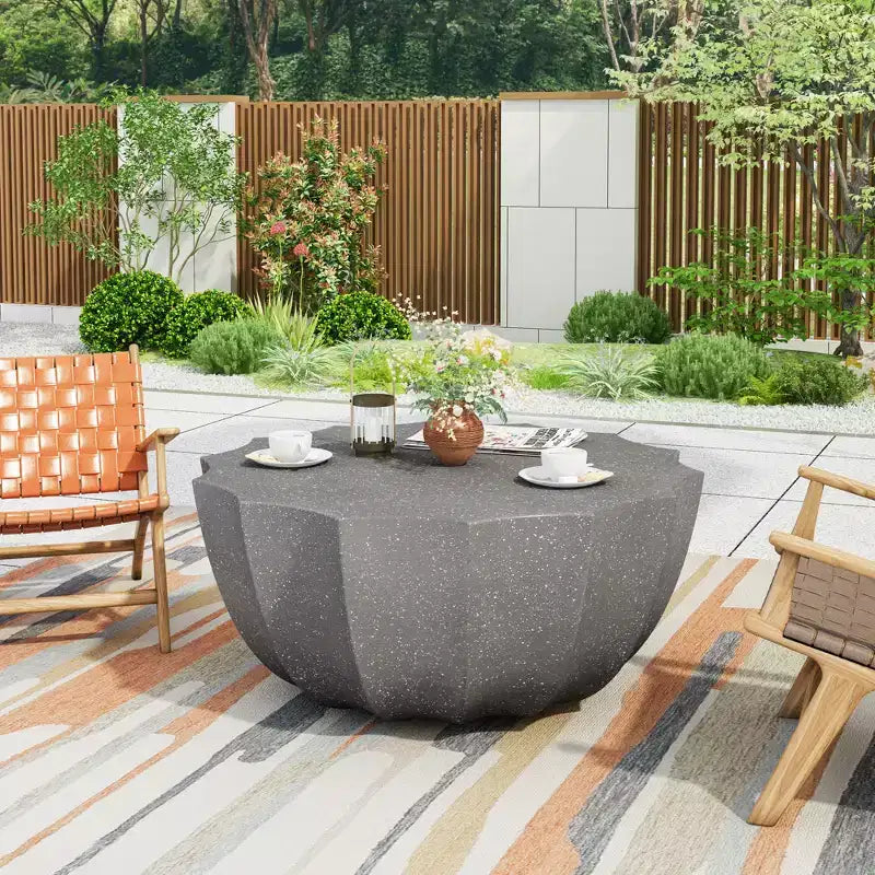 Tavolino da caffè rotondo da esterno da 35 pollici, design moderno ed elegante, impermeabile e senza necessità di montaggio, tavolo da caffè per patio e giardino