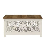 Tavolino da caffè quadrato Galano con pannelli decorativi intagliati e ripiano inferiore 34,9 L x 34,9 P x 17,1 A