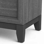 Comodino Royal Hampton, 2 Cassetti, Maniglie a Barra Cromate, Legno Grigio