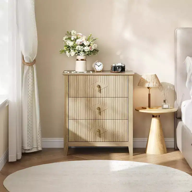 Comodino in Legno con Cassettiera Scanalata, Comodino a 3 Cassetti - Cassettiera Moderna per Camera da Letto, Soggiorno, Corridoio e Ingresso