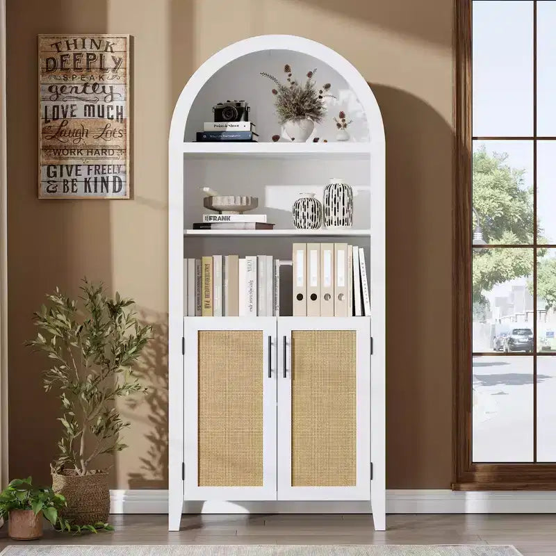 Libreria ad arco con ante - Scaffale a 5 ripiani a giorno con decorazioni in rattan, mobile contenitore moderno per libri per ufficio, soggiorno, biblioteca