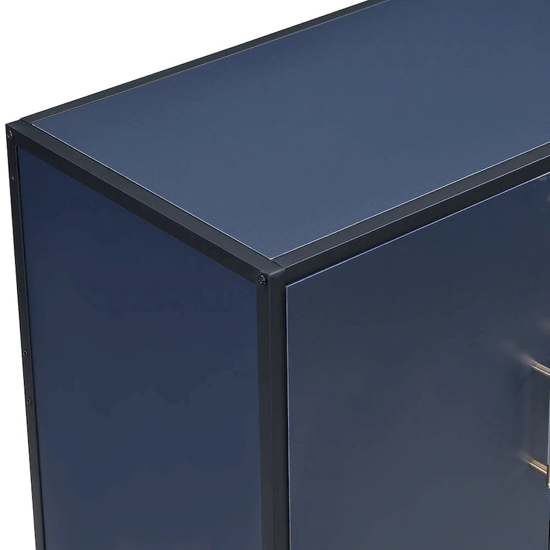 Caratteristiche Distintive della Credenza a Quattro Ante