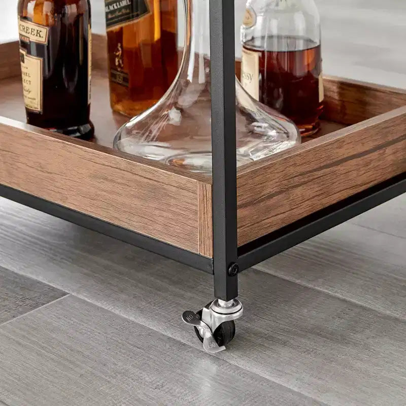 Carrello Bar Rustico in Legno di Noce e Metallo con Ruote Stile Fattoria 12 Bottiglie Marrone/Nero - Danya B.