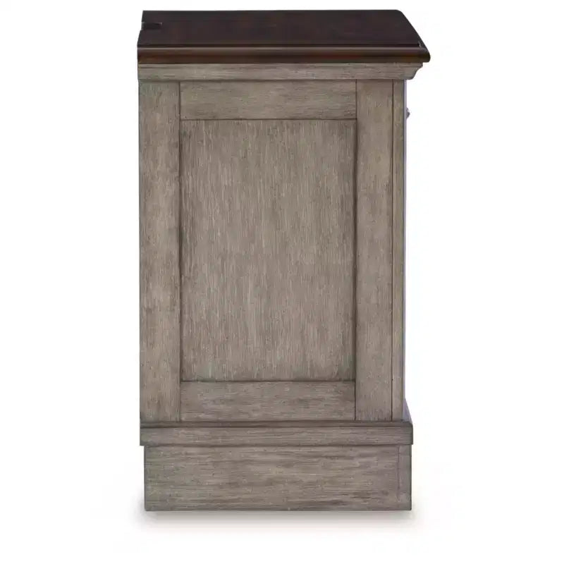 Comodino Lodenbay nero/grigio - Signature Design by Ashley: Stile cottage con porte USB e prese CA