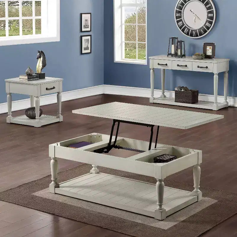 Tavolino Hemingway Alabaster - Steve Silver Co.: Stile Cottage, Gambe tornite, Ripiano portaoggetti, Piano in assi