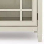 Mobile Basso Contenitore Hampshire Bianco Antico - WyndenHall: Stile Tradizionale, Ripiani Regolabili, Ante in Vetro