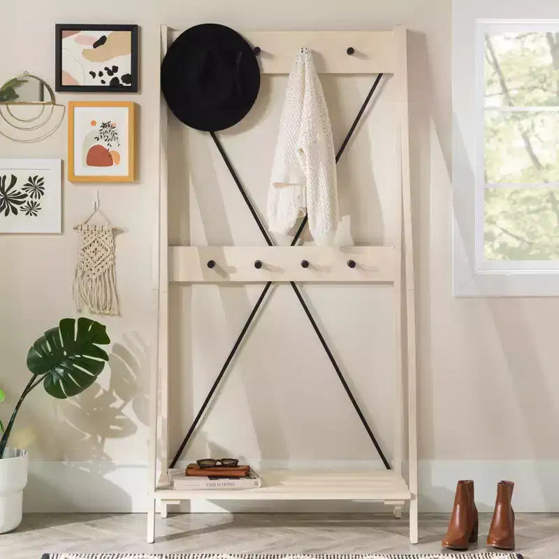 68" Appendiabiti da Ingresso Angolare con Schienale a X in Legno Massello Bianco - Saracina Home: Struttura in Pino, Ganci in Metallo, Ripiano a Doghe