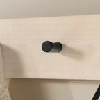 68" Appendiabiti da Ingresso Angolare con Schienale a X in Legno Massello Bianco - Saracina Home: Struttura in Pino, Ganci in Metallo, Ripiano a Doghe