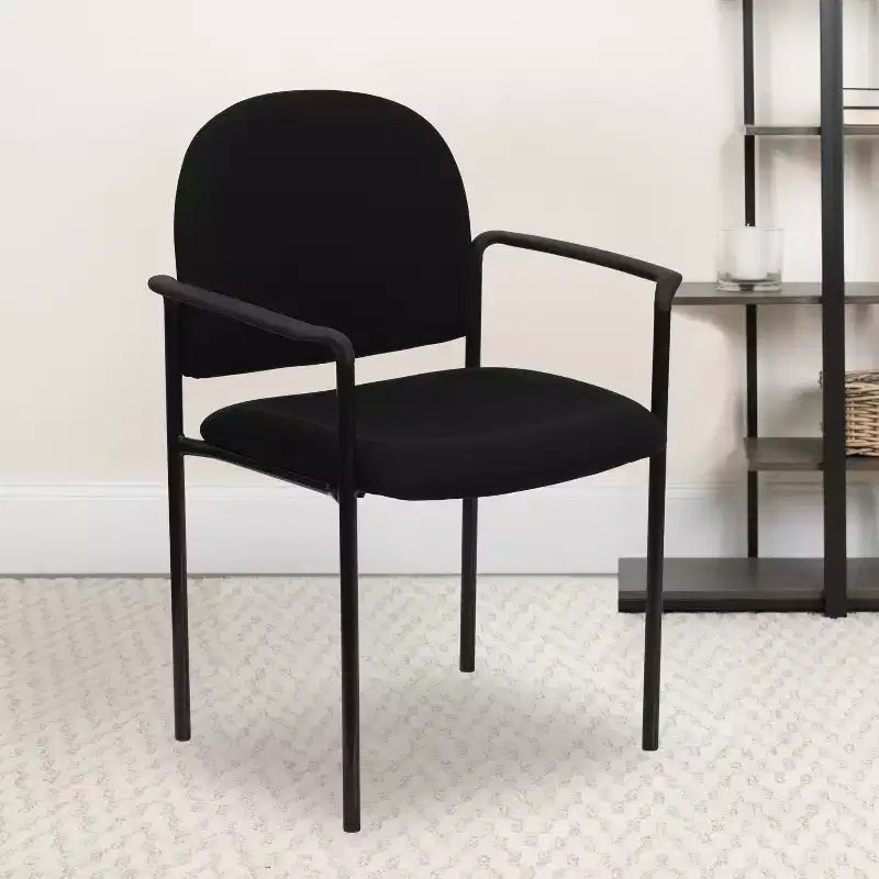 Sedia da reception laterale impilabile in acciaio Flash Furniture Comfort con braccioli