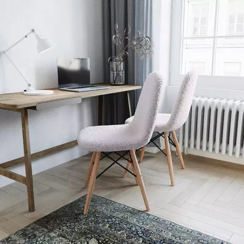Set di 2 Poltrone Accent Emma e Oliver della Serie Dorset in Finta Pelliccia con Gambe in Faggio per Soggiorno, Camera da Letto, Dormitorio e Altro Ancora