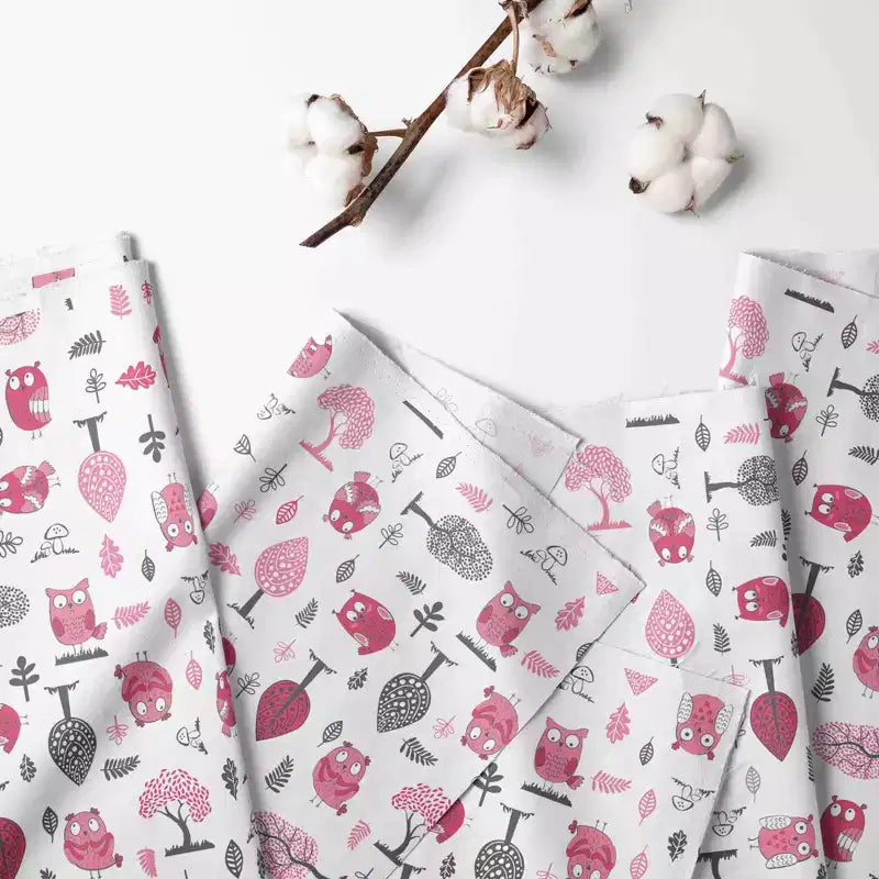 Bacati - Cesto portabiancheria con struttura in legno per bambine, motivo: gufi rosa/grigio